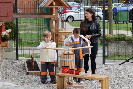 Čarobne zgodbe slovenskih vasi  (12)